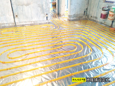 新房裝修水電和地暖先做哪個，能一起鋪嗎？